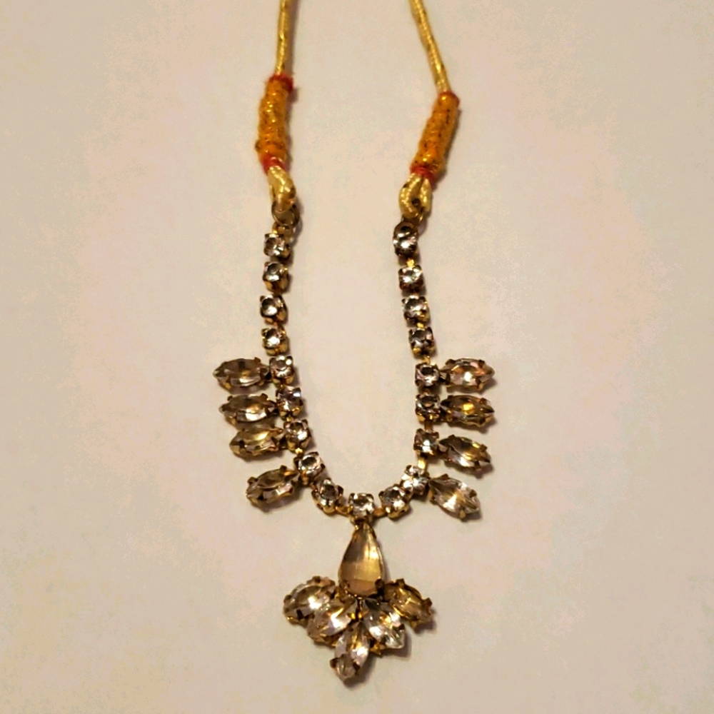 🔴 🆓️ FREE* Indian Handmade Faux Gold & Rhinestone Beaded Yarn Necklace 🔴